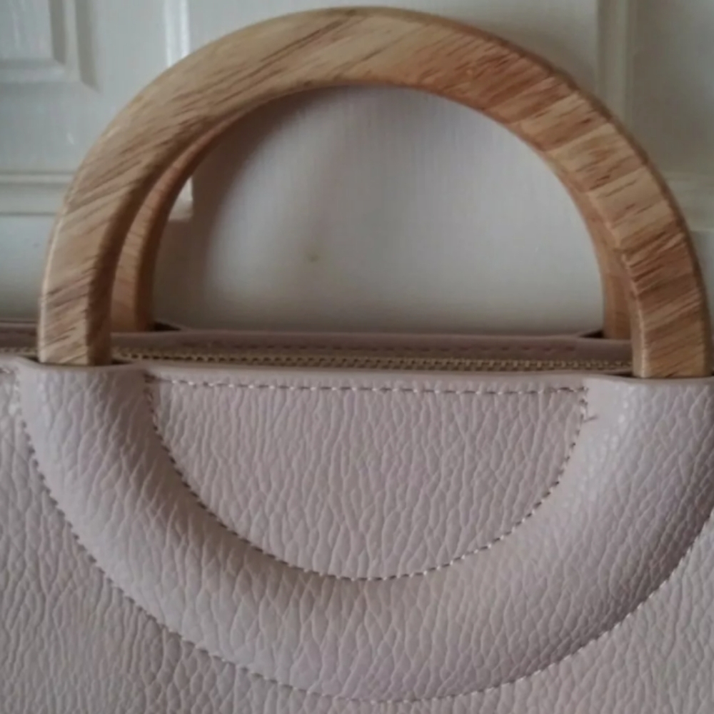 Bags - Picture 2 of 5
